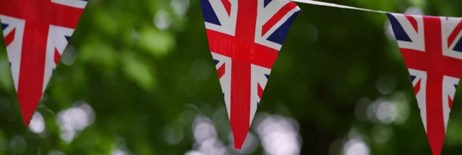 İngiltere bayrağı flamaları